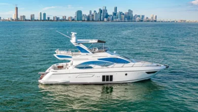 Romance on the Water: Yacht Rental in Miami
