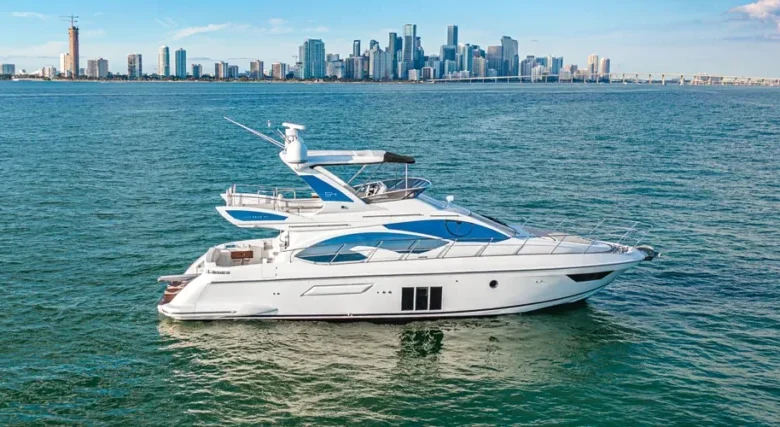 Romance on the Water: Yacht Rental in Miami