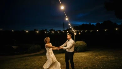 How to Incorporate Candid Shots into Your Wedding Photography